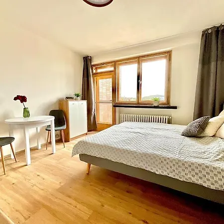 Apartment C.4 V Bankovnim Dome